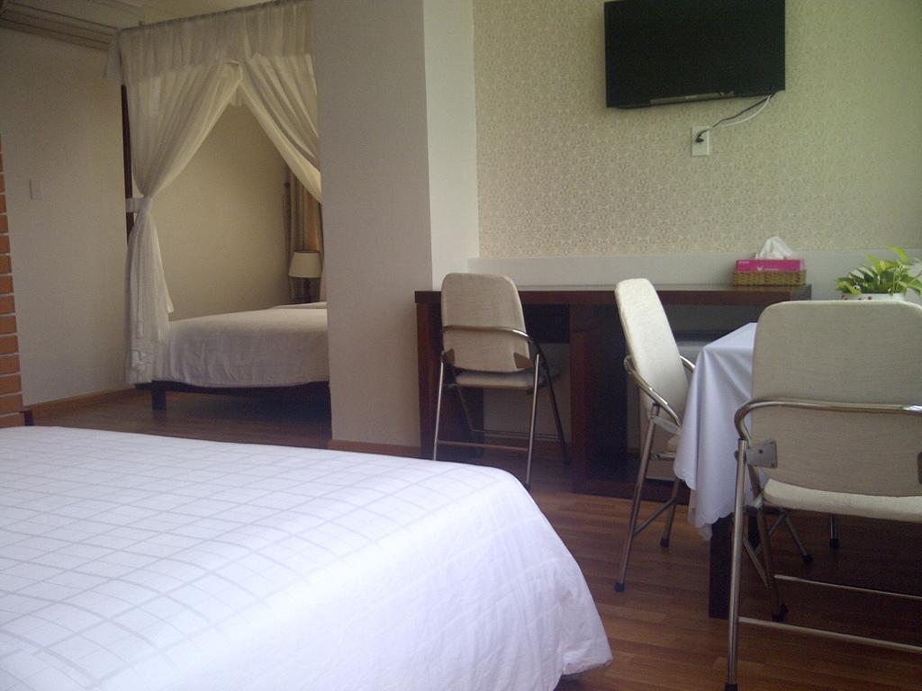 Anh Dao Mekong Hotel Can Tho Exterior photo